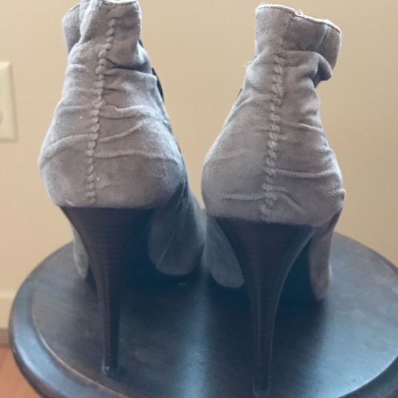 Guess Suede/Leather High Heel Booties - size 8.5 - Picture 3 of 12